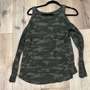 Sanctuary Olive Camo Cold Shoulder Blouse